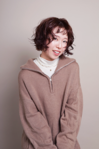 La Senteが行う前髪カットでパーマと相性が良いオン眉前髪