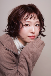 人気のボブをパーマ風にアレンジしていつもよりも少しオシャレに